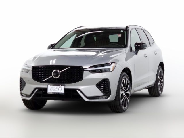 2023 Volvo XC60 Plus Dark Theme