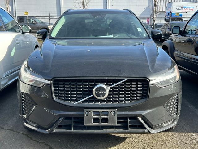 2023 Volvo XC60 Plus Dark Theme