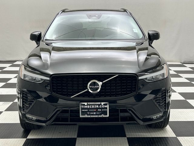 2023 Volvo XC60 Plus Dark Theme