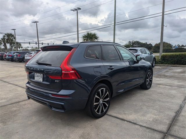 2023 Volvo XC60 Plus Dark Theme