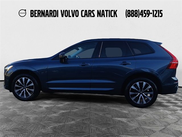 2023 Volvo XC60 Plus Dark Theme