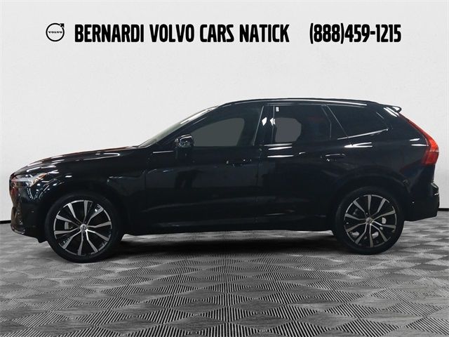 2023 Volvo XC60 Plus Dark Theme