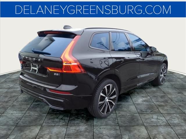 2023 Volvo XC60 Plus Dark Theme