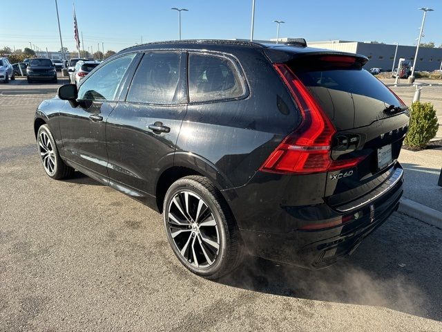 2023 Volvo XC60 Plus Dark Theme