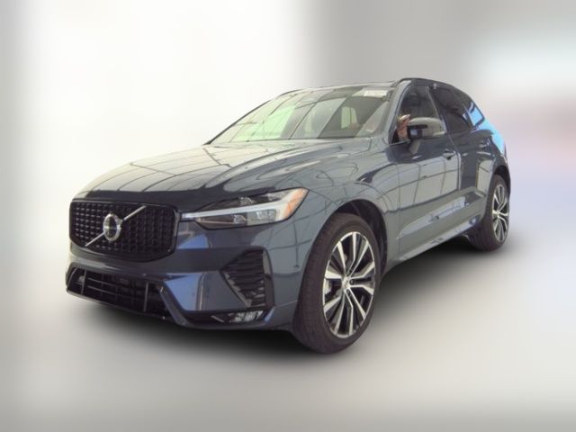 2023 Volvo XC60 Plus Dark Theme