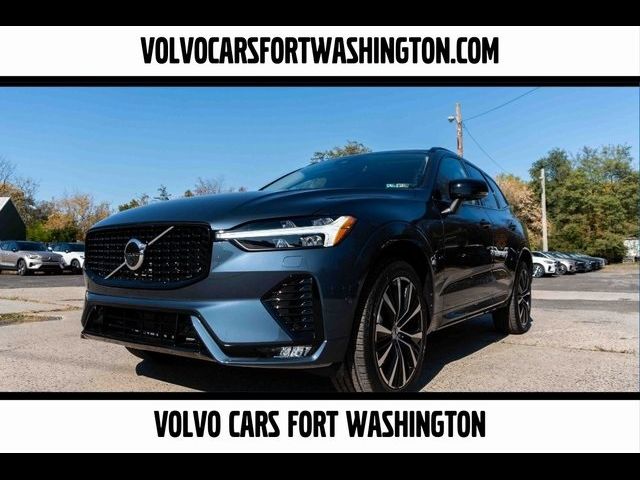 2023 Volvo XC60 Plus Dark Theme