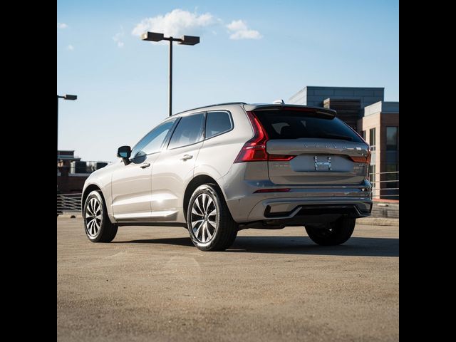 2023 Volvo XC60 Plus Dark Theme