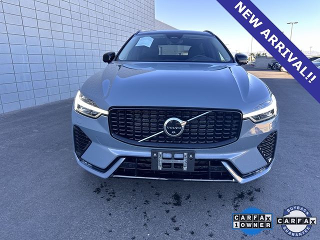 2023 Volvo XC60 Plus Dark Theme