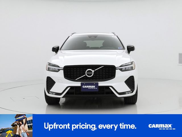 2023 Volvo XC60 Plus Dark Theme