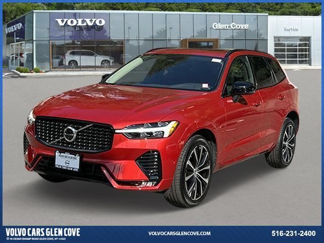 2023 Volvo XC60 Plus Dark Theme