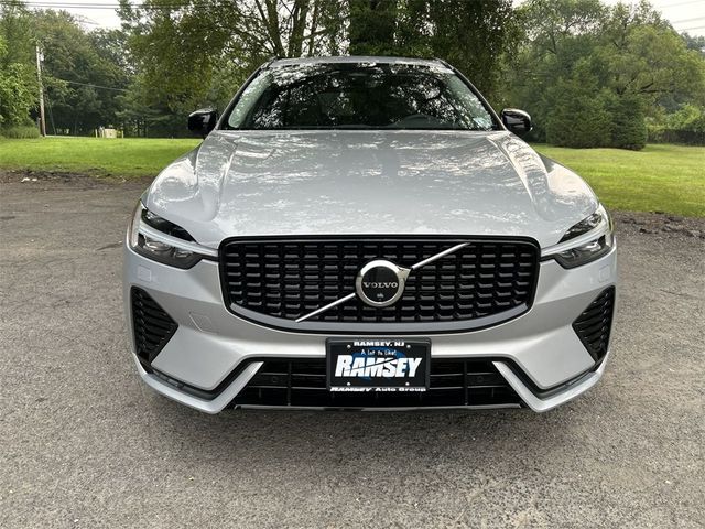 2023 Volvo XC60 Plus Dark Theme