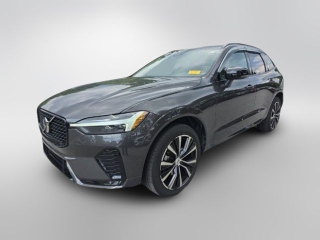 2023 Volvo XC60 Plus Dark Theme