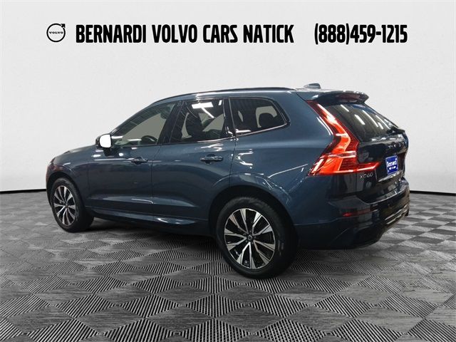 2023 Volvo XC60 Plus Dark Theme