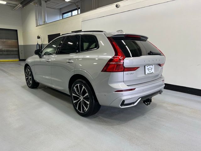 2023 Volvo XC60 Plus Dark Theme