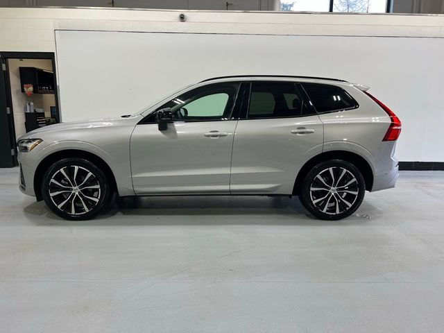 2023 Volvo XC60 Plus Dark Theme