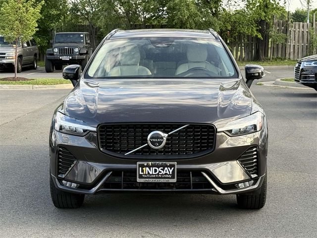 2023 Volvo XC60 Plus Dark Theme
