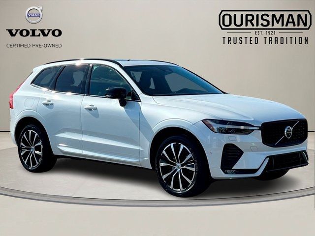 2023 Volvo XC60 Plus Dark Theme