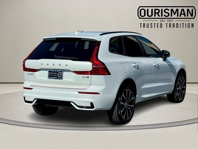 2023 Volvo XC60 Plus Dark Theme