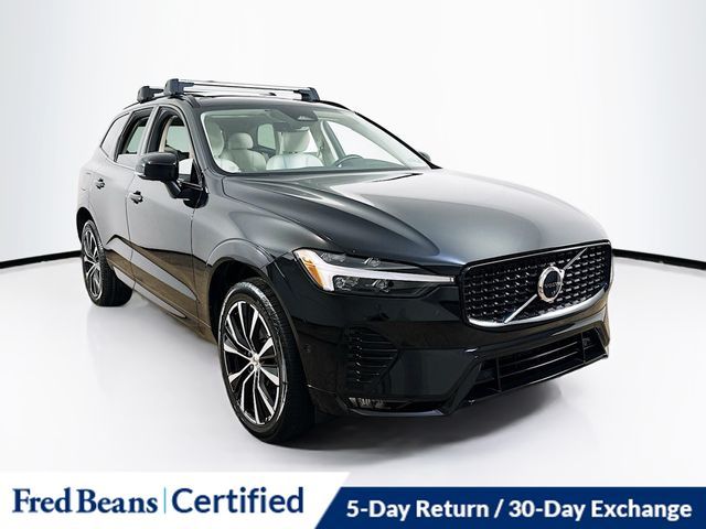 2023 Volvo XC60 Plus Dark Theme