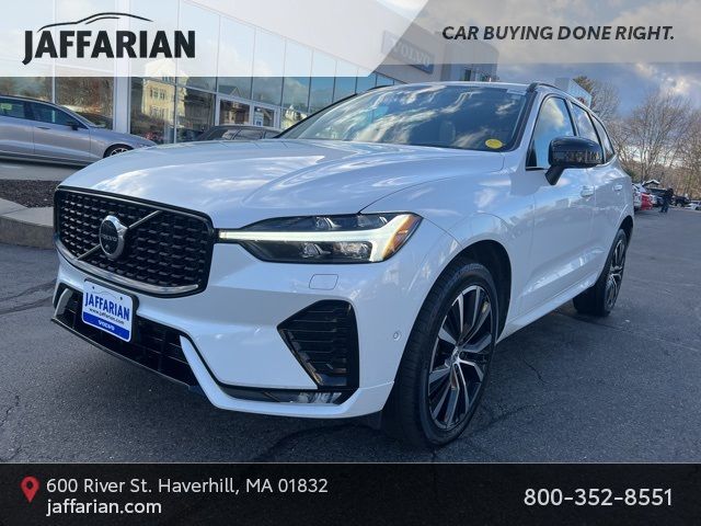 2023 Volvo XC60 Plus Dark Theme