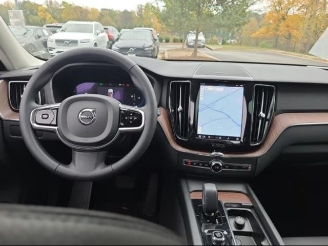 2023 Volvo XC60 Plus Dark Theme