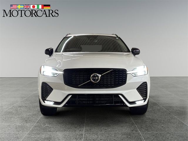 2023 Volvo XC60 Plus Dark Theme