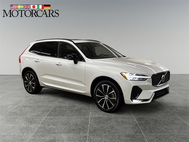 2023 Volvo XC60 Plus Dark Theme