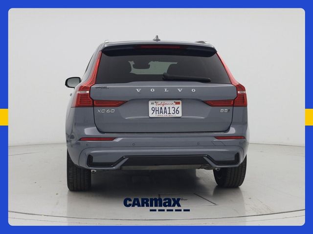 2023 Volvo XC60 Plus Dark Theme