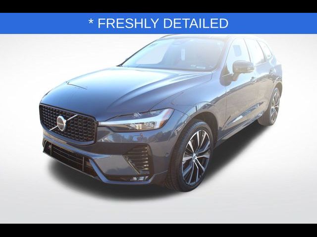 2023 Volvo XC60 Plus Dark Theme