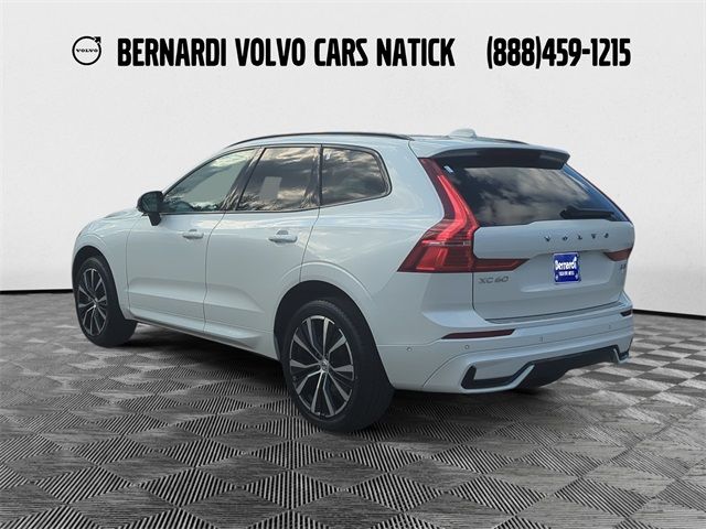 2023 Volvo XC60 Plus Dark Theme