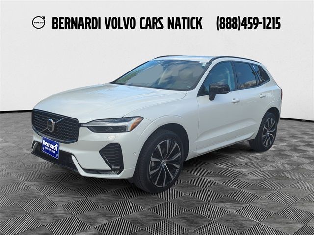 2023 Volvo XC60 Plus Dark Theme