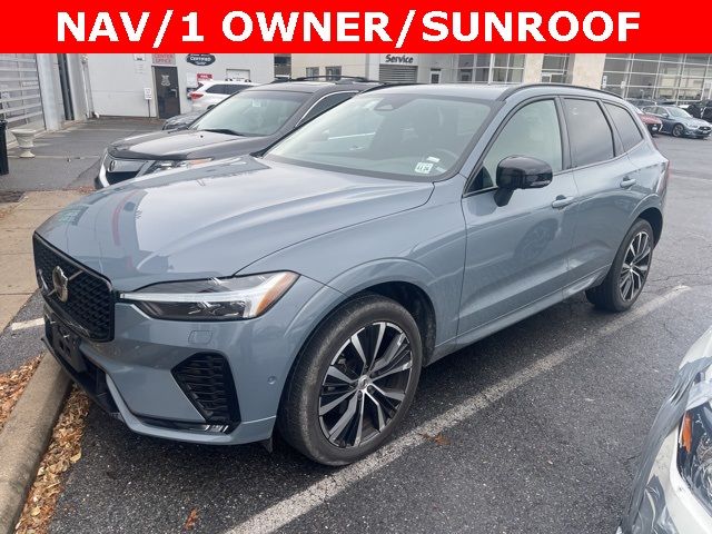 2023 Volvo XC60 Plus Dark Theme