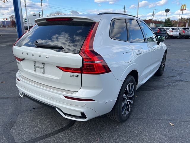 2023 Volvo XC60 Plus Dark Theme