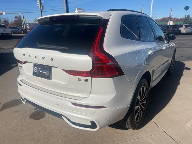 2023 Volvo XC60 Plus Dark Theme