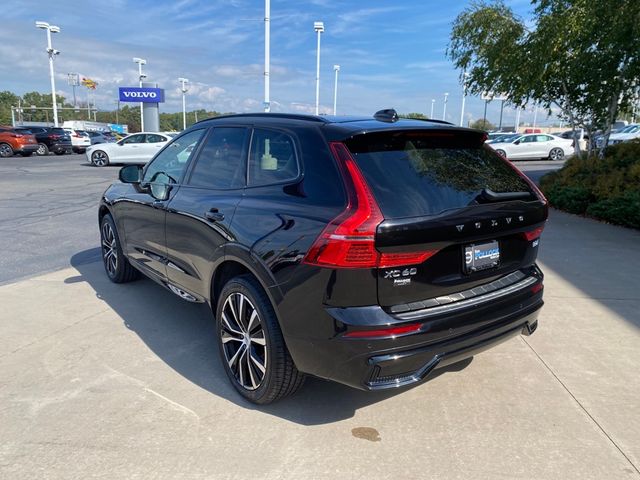 2023 Volvo XC60 Plus Dark Theme