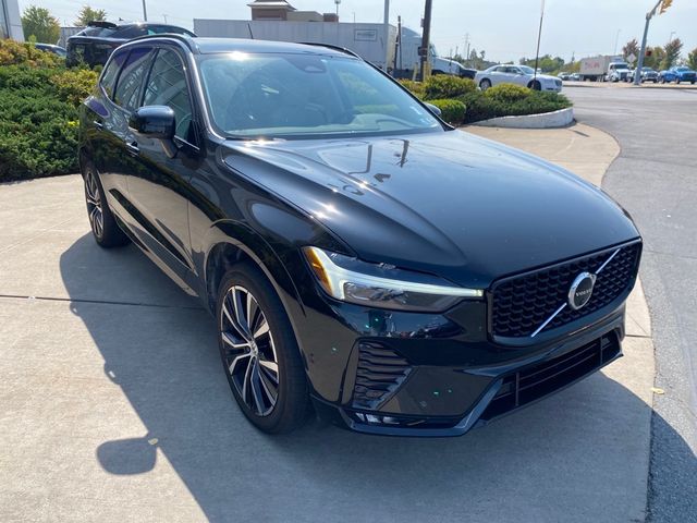 2023 Volvo XC60 Plus Dark Theme