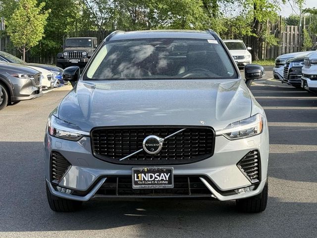 2023 Volvo XC60 Plus Dark Theme