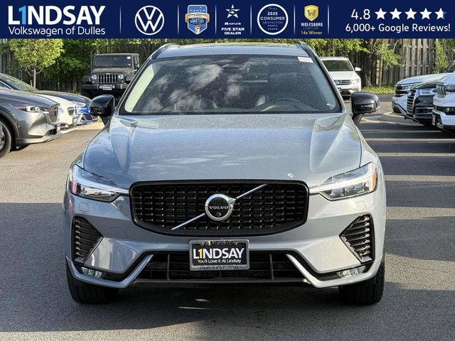 2023 Volvo XC60 Plus Dark Theme