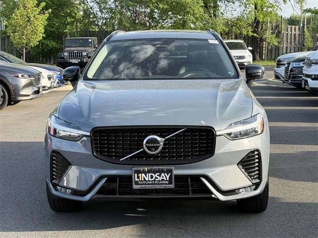 2023 Volvo XC60 Plus Dark Theme