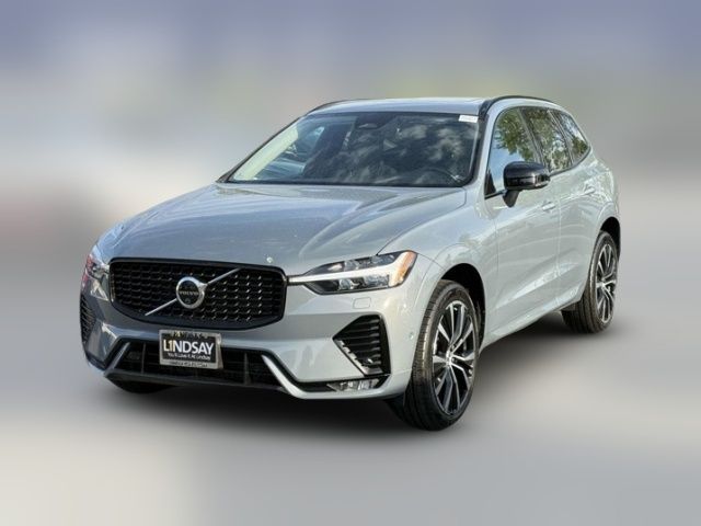 2023 Volvo XC60 Plus Dark Theme