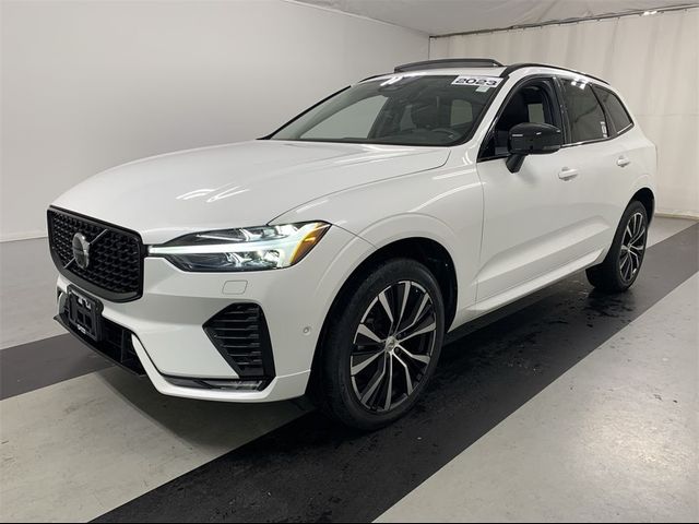 2023 Volvo XC60 Plus Dark Theme