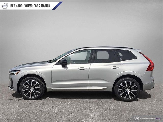 2023 Volvo XC60 Plus Dark Theme