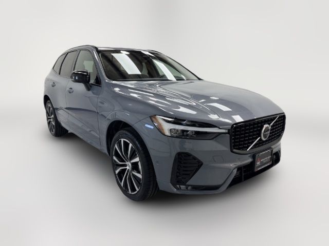 2023 Volvo XC60 Plus Dark Theme