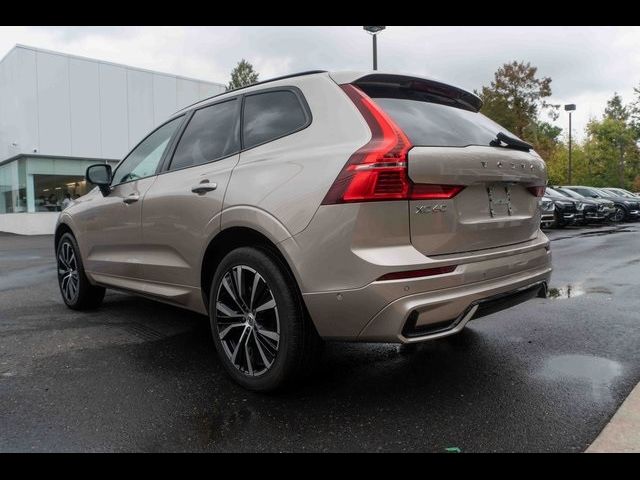 2023 Volvo XC60 Plus Dark Theme