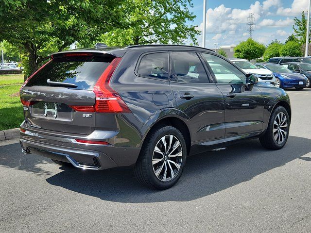 2023 Volvo XC60 Plus Dark Theme