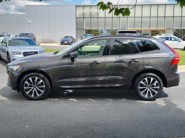 2023 Volvo XC60 Plus Dark Theme