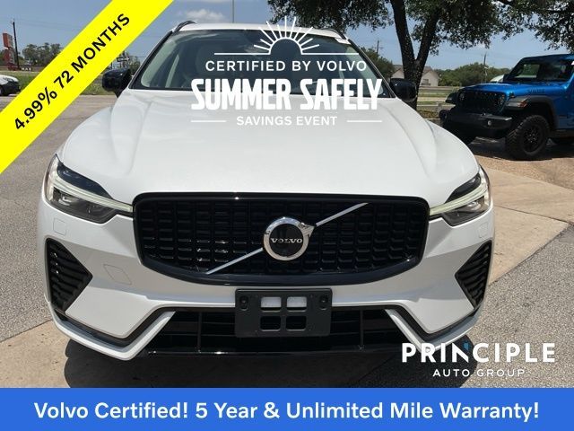 2023 Volvo XC60 Plus Dark Theme