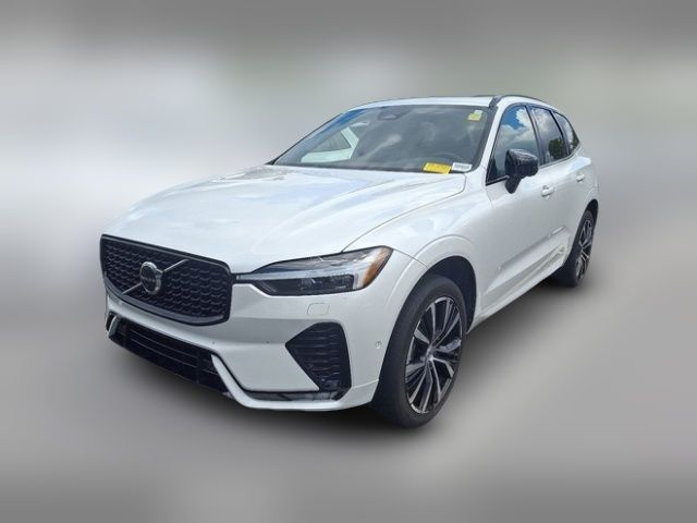 2023 Volvo XC60 Plus Dark Theme