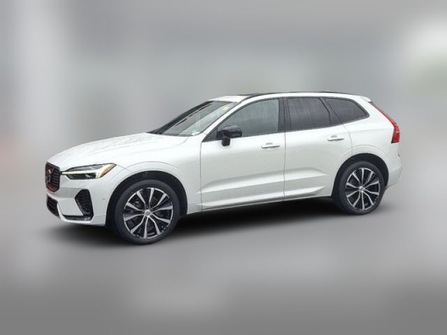2023 Volvo XC60 Plus Dark Theme