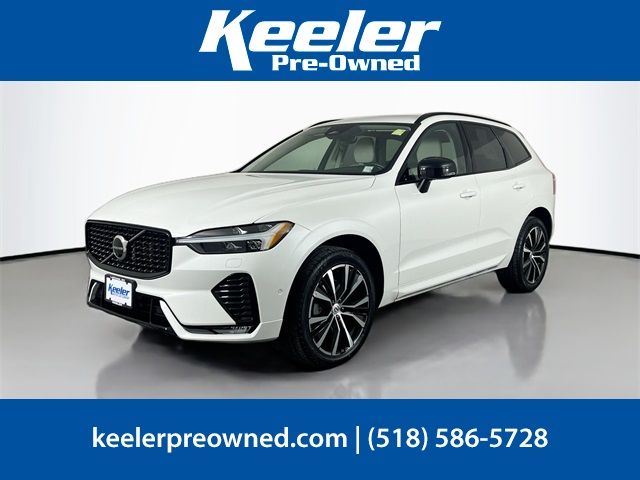 2023 Volvo XC60 Plus Dark Theme